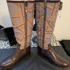 Authentic Tory Burch logo boots 6.5